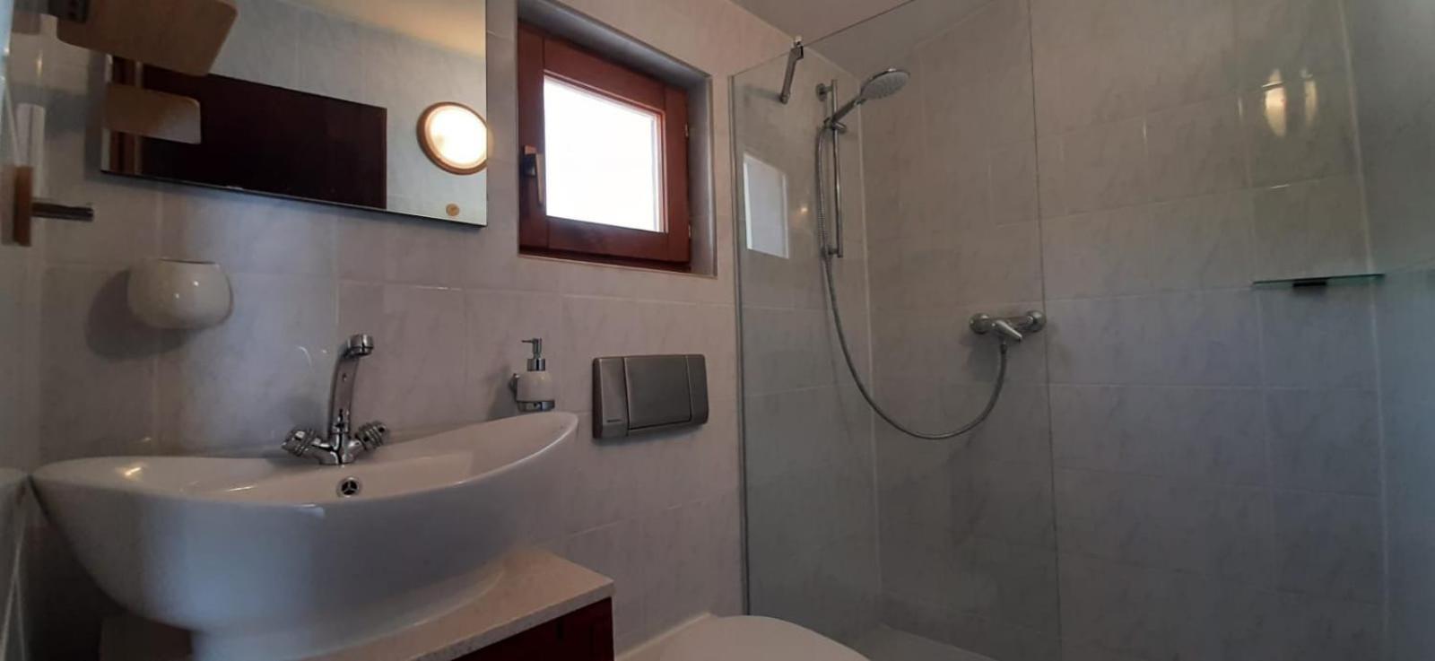 Sunrise Vid Apartment Dugi Rat Luaran gambar