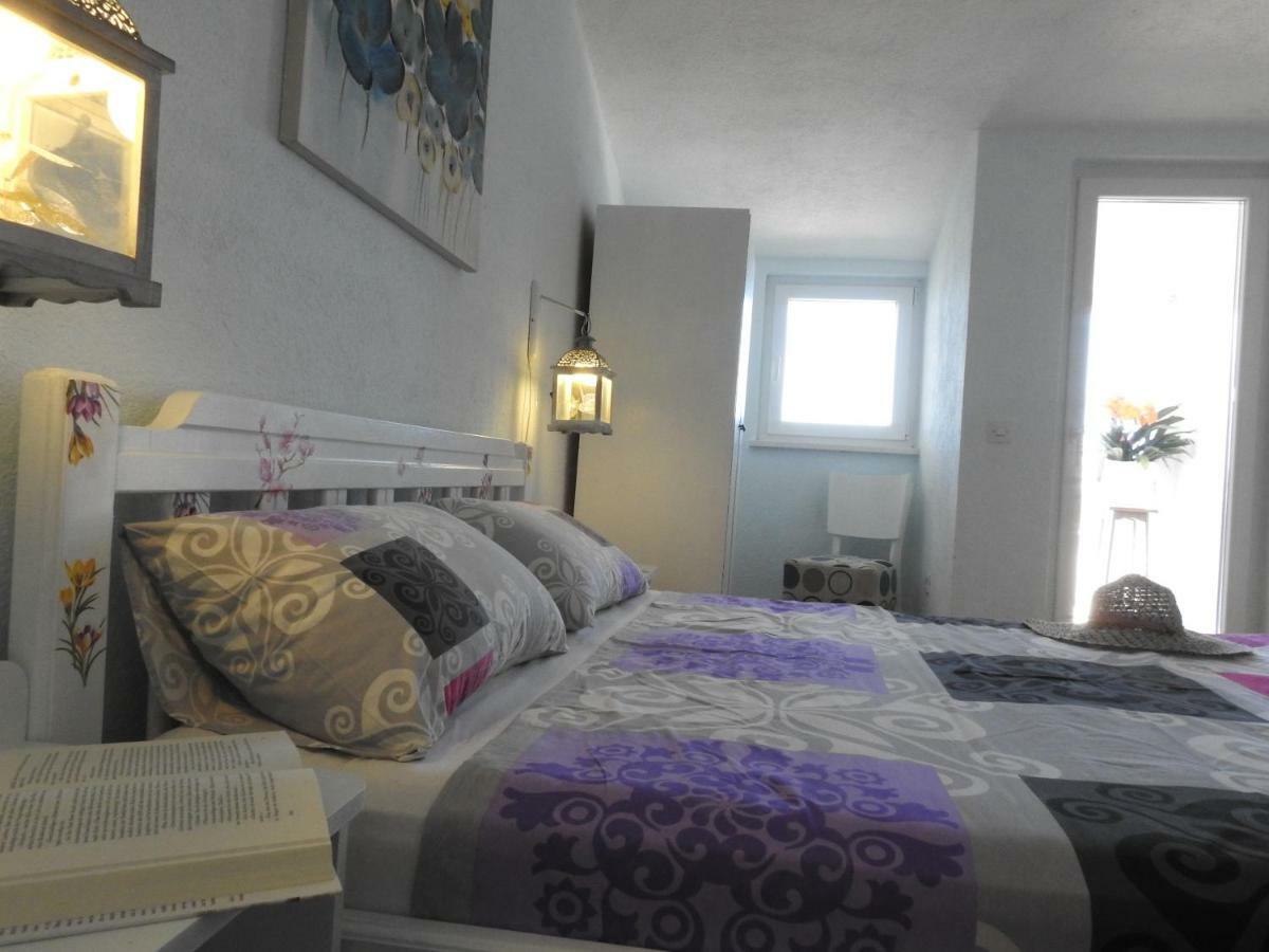 Sunrise Vid Apartment Dugi Rat Luaran gambar