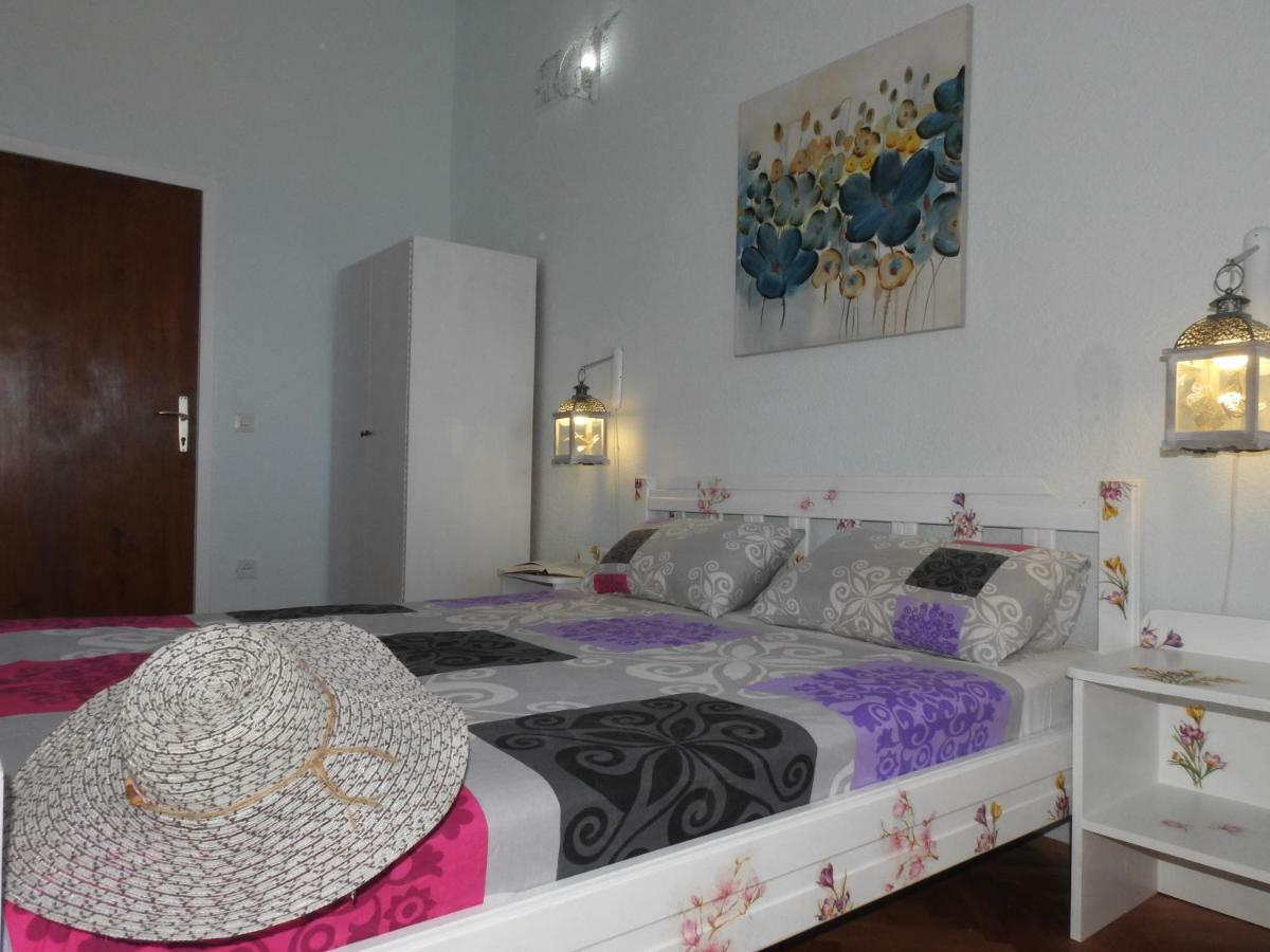 Sunrise Vid Apartment Dugi Rat Luaran gambar